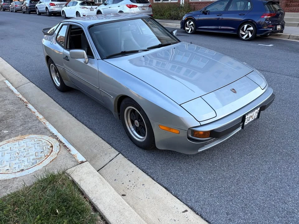 1983 Porsche 944 - Image 4 of 17
