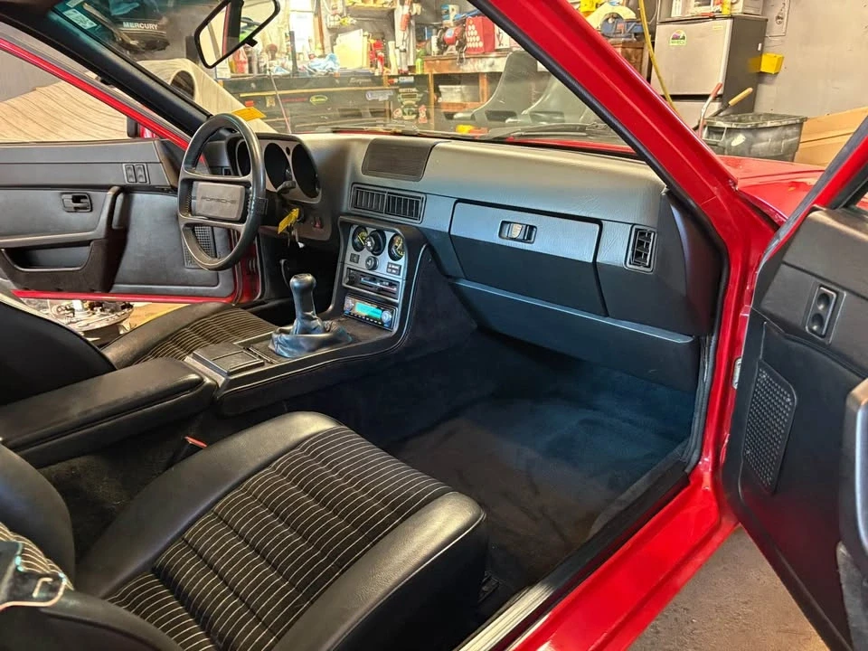 1983 Porsche 944 - Image 5 of 6