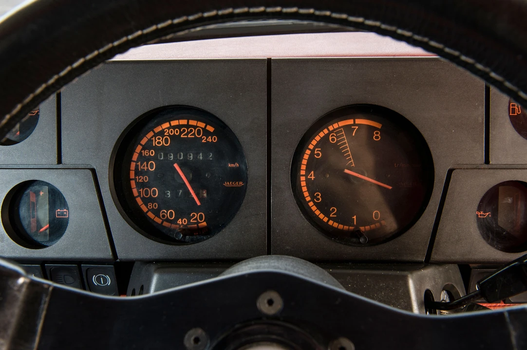 1983 Renault 5 Turbo 1 - Image 10 of 20