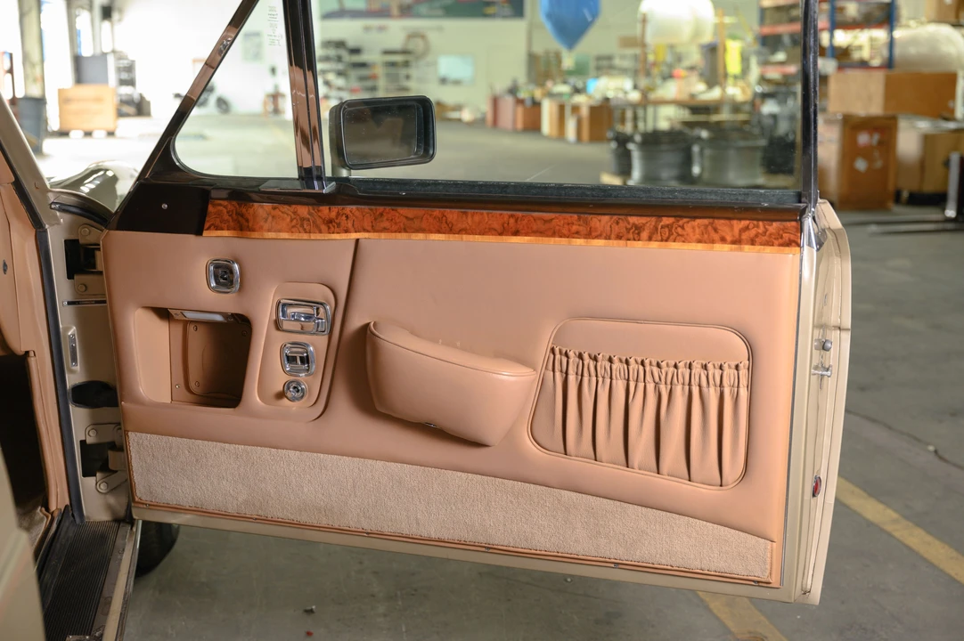 1983 Rolls-Royce Corniche Series I - Image 16 of 31