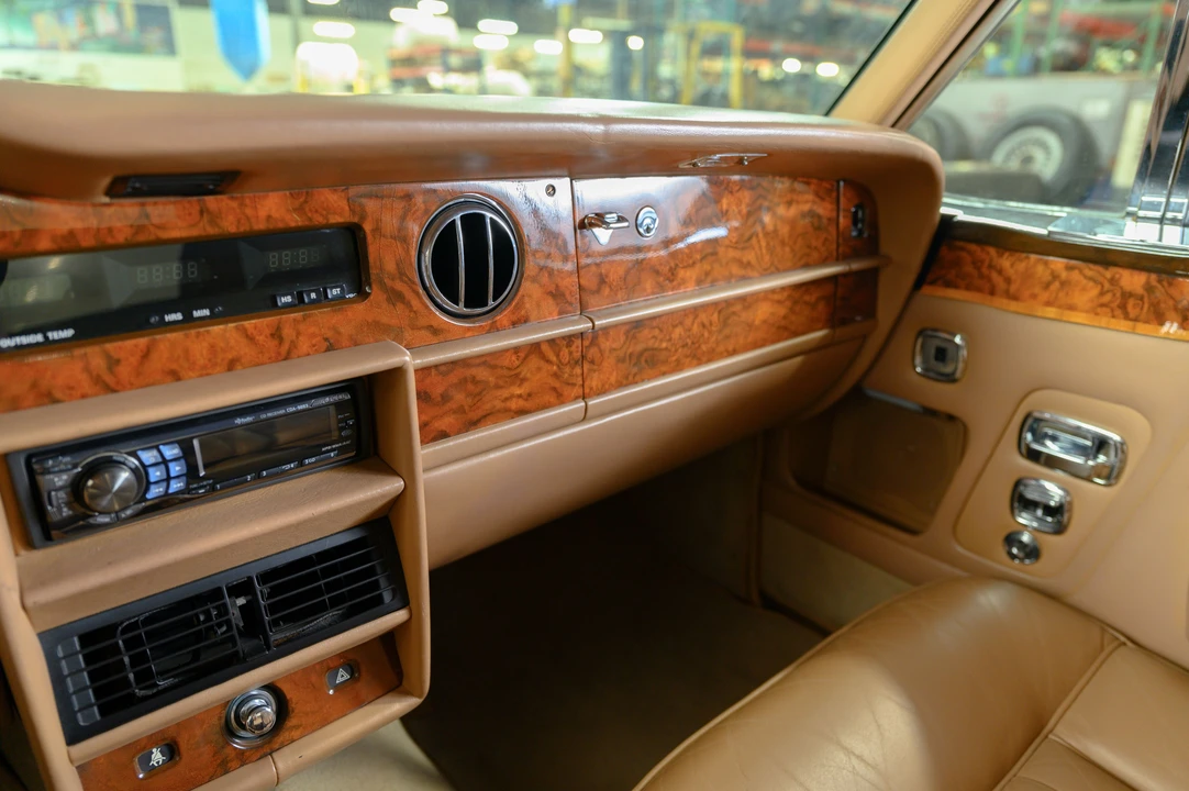 1983 Rolls-Royce Corniche Series I - Image 28 of 31