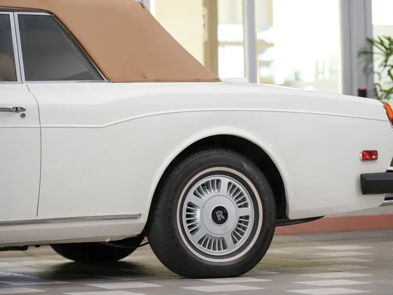 1983 Rolls-Royce Corniche Series I - Image 21 of 26