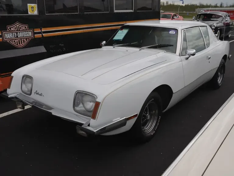 1983 Studebaker Avanti - Image 2 of 2