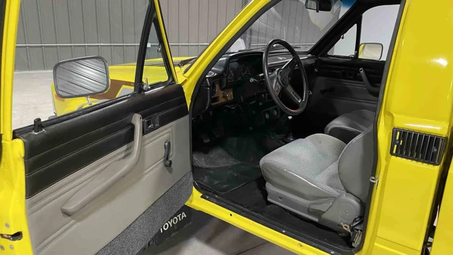 1983 Toyota Dolphin - Image 6 of 27