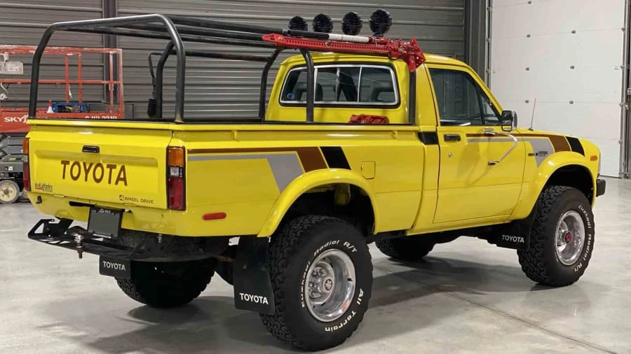 1983 Toyota Dolphin - Image 24 of 27