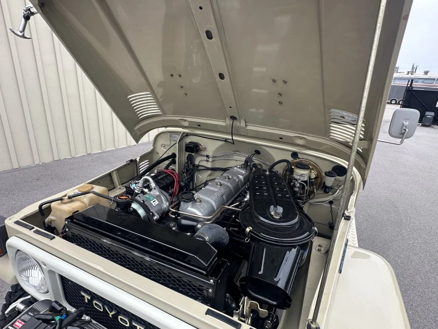 1983 Toyota J40 Land Cruiser - Image 17 of 24
