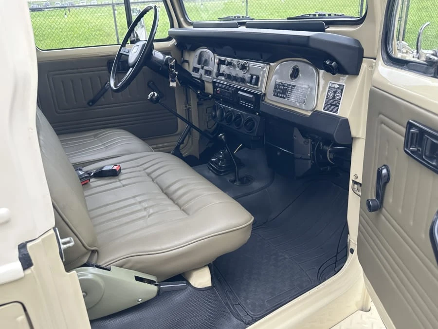 1983 Toyota J40 Land Cruiser - Image 9 of 24