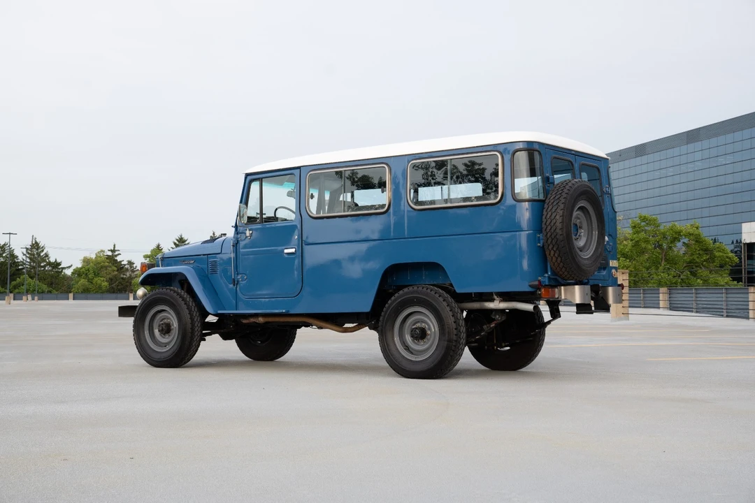 1983 Toyota J60 Land Cruiser - Image 2 of 31