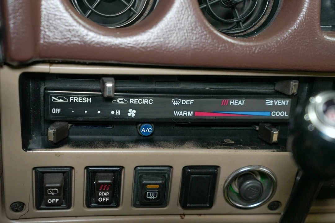 1983 Toyota J60 Land Cruiser - Image 28 of 31