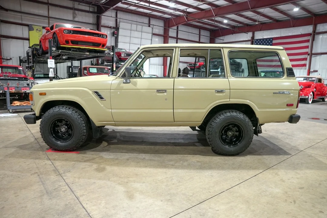 1983 Toyota J60 Land Cruiser - Image 3 of 31