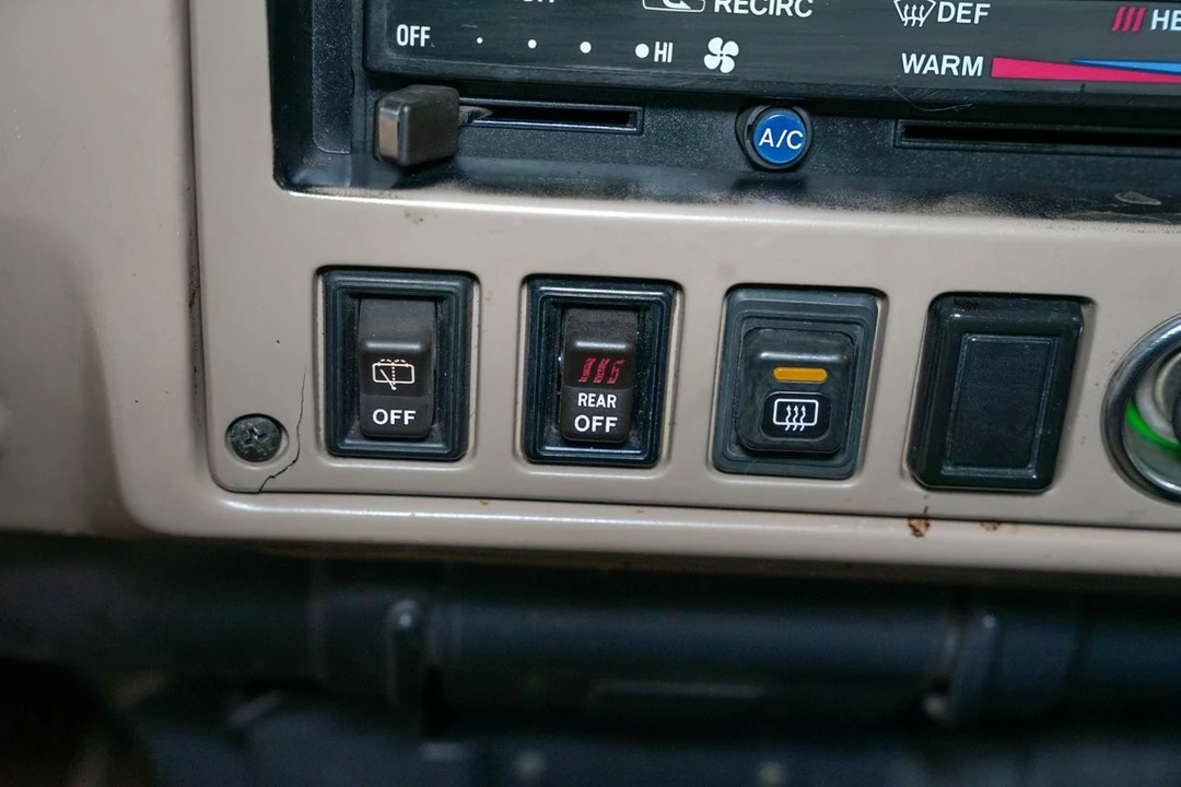 1983 Toyota J60 Land Cruiser - Image 29 of 31