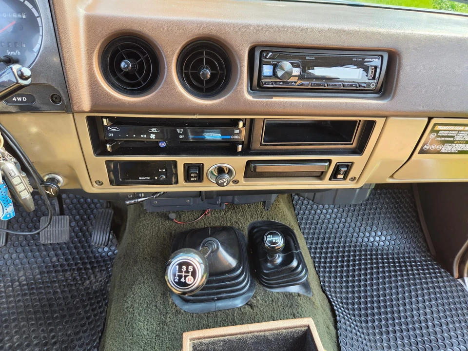 1983 Toyota J60 Land Cruiser - Image 25 of 31