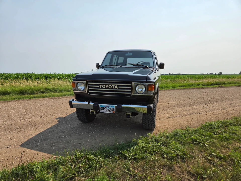 1983 Toyota J60 Land Cruiser - Image 2 of 31