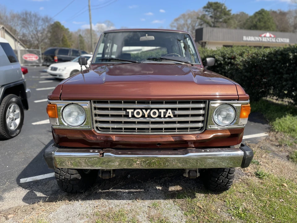 1983 Toyota J60 Land Cruiser - Image 2 of 31