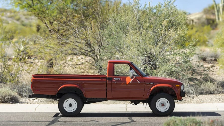 1983 Toyota Hilux 3rd Gen - Image 8 of 12