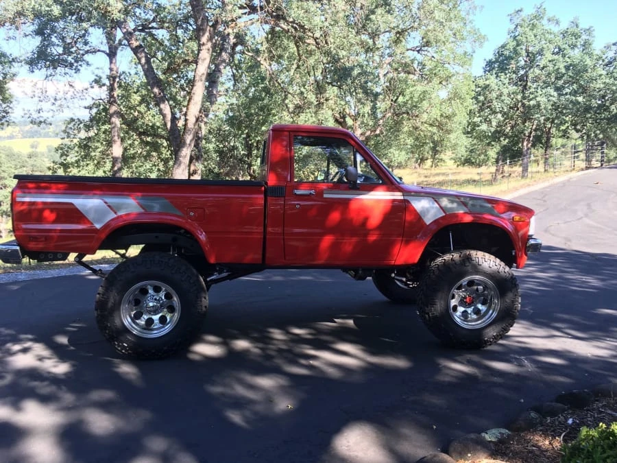 1983 Toyota Hilux 3rd Gen - Image 2 of 4