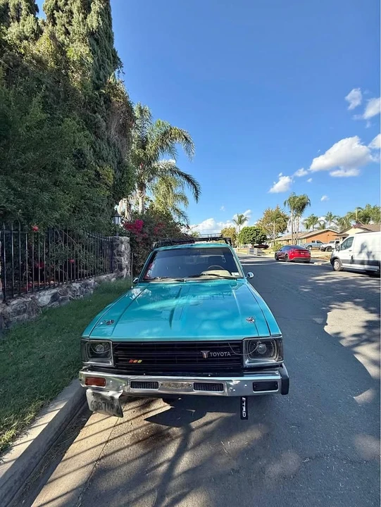1983 Toyota Hilux 3rd Gen - Image 2 of 6