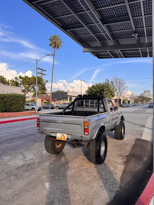 1983 Toyota Dolphin - Image 9 of 19