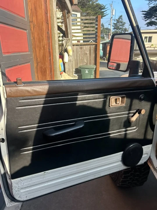 1983 Toyota Trekker - Image 6 of 9