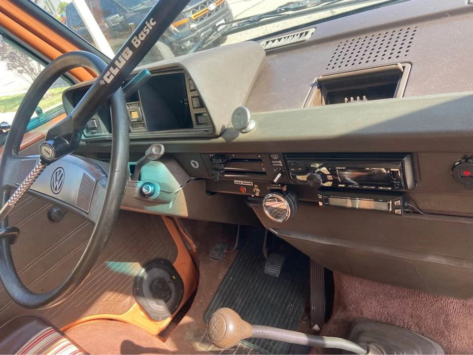 1983 Volkswagen Vanagon - Image 10 of 11