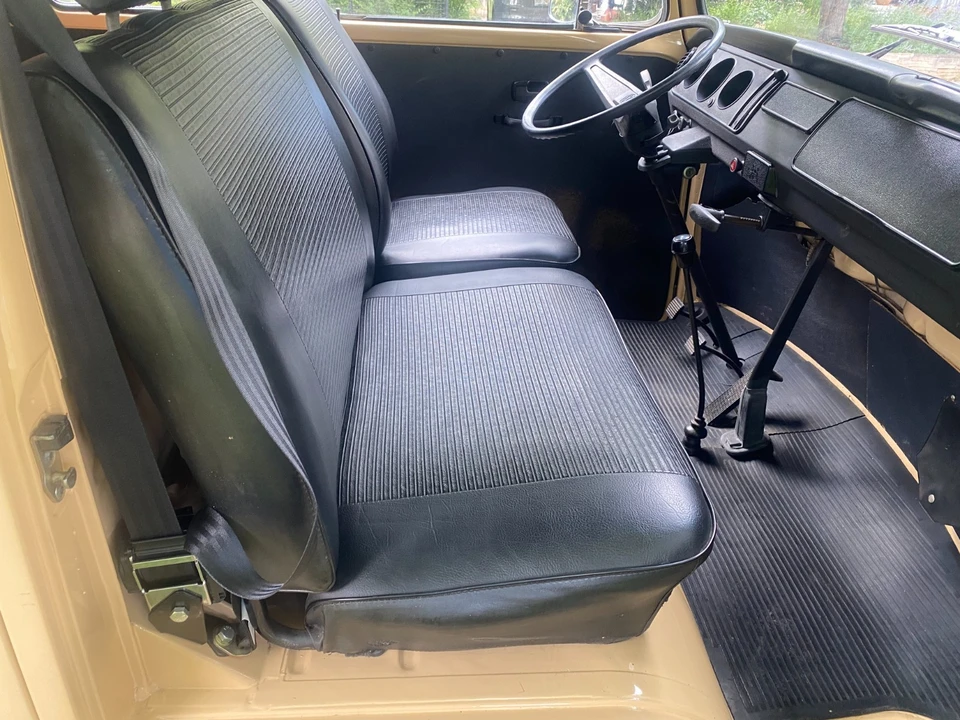 1983 Volkswagen Vanagon - Image 17 of 31