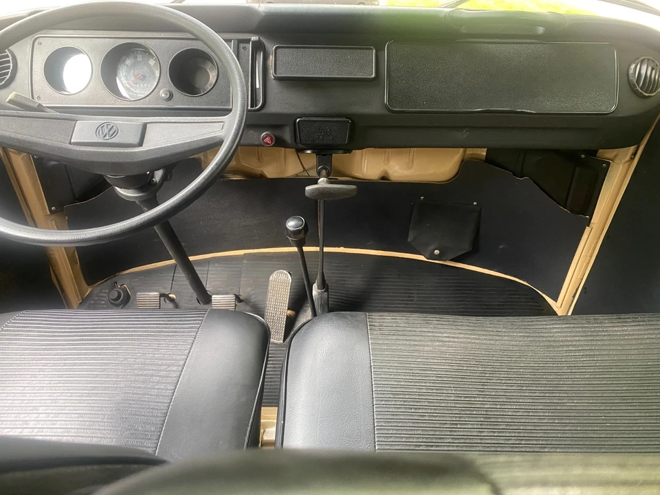 1983 Volkswagen Vanagon - Image 15 of 31