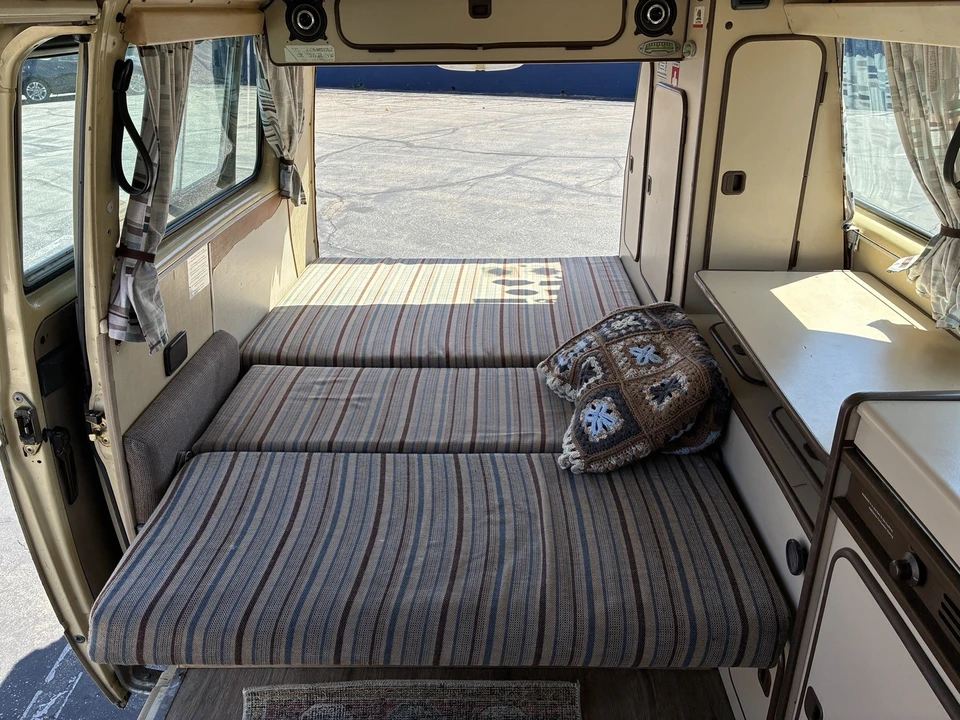 1983 Volkswagen Vanagon - Image 11 of 24