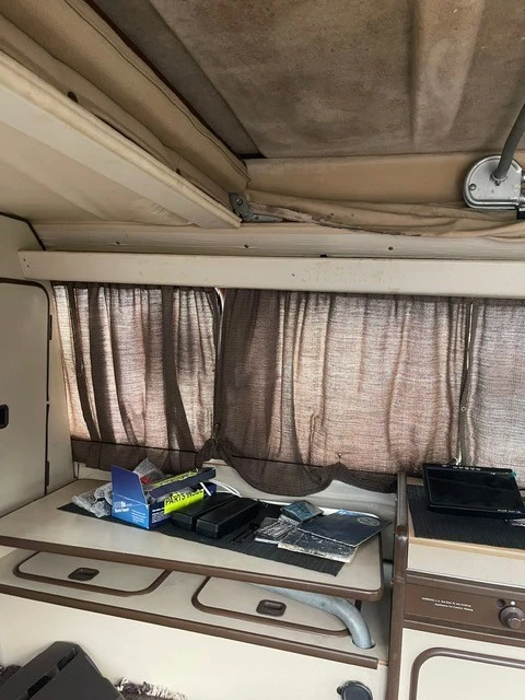 1983 Volkswagen EuroVan - Image 10 of 16