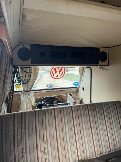 1983 Volkswagen EuroVan - Image 9 of 16