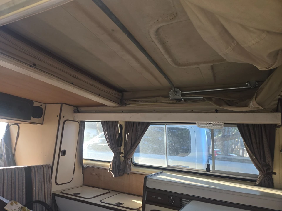 1983 Volkswagen Bay-Window Bus - Image 15 of 21