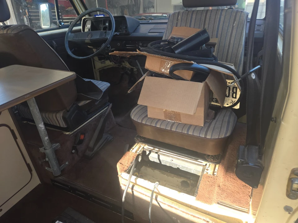 1983 Volkswagen Bay-Window Bus - Image 21 of 21