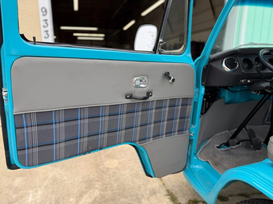 1983 Volkswagen Bay-Window Pickup - Image 7 of 10