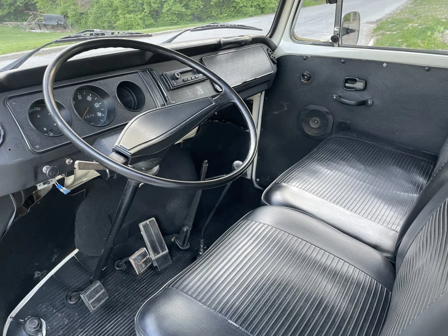 1983 Volkswagen Bay-Window Pickup - Image 8 of 9