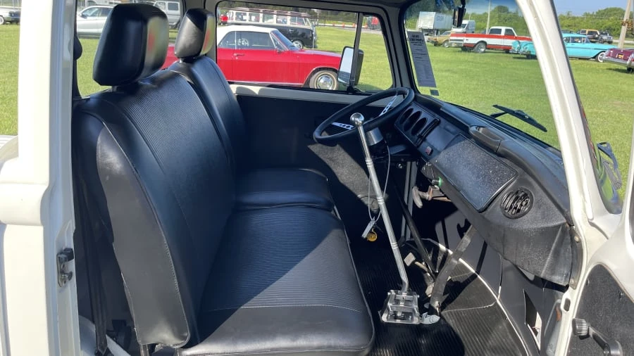 1983 Volkswagen Bay-Window Pickup - Image 10 of 15