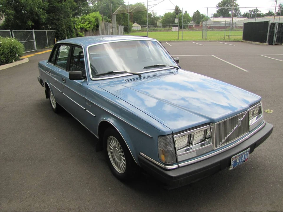 1983 Volvo 200 Series - Image 3 of 18