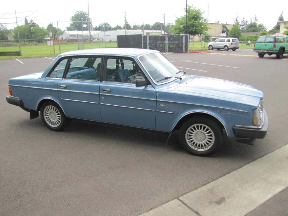 1983 Volvo 200 Series - Image 2 of 18