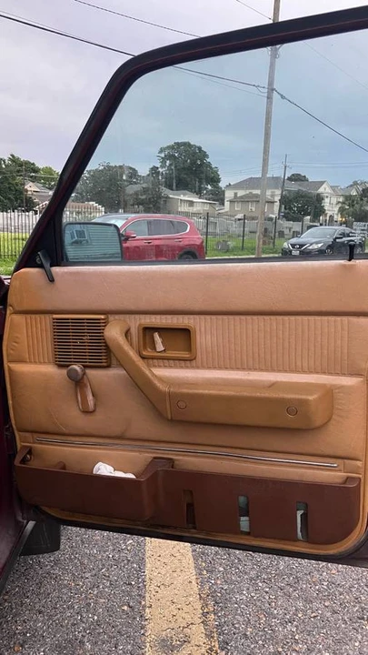 1983 Volvo 200 Series - Image 8 of 16