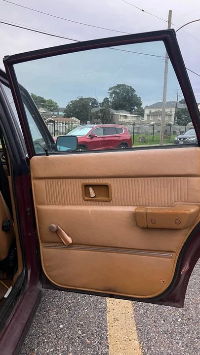 1983 Volvo 200 Series - Image 10 of 16