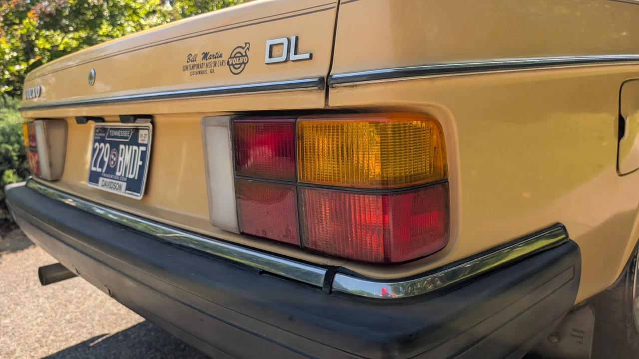1983 Volvo 200 Series - Image 16 of 31