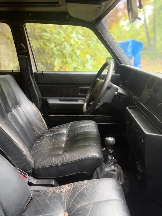 1983 Volvo 244 - Image 5 of 6