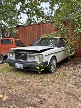 1983 Volvo 240 GL Sedan 4D