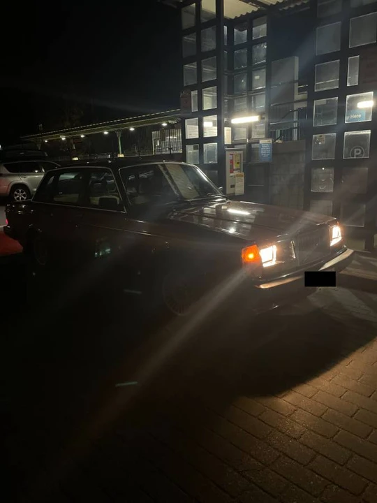 1983 Volvo 244 - Image 10 of 24