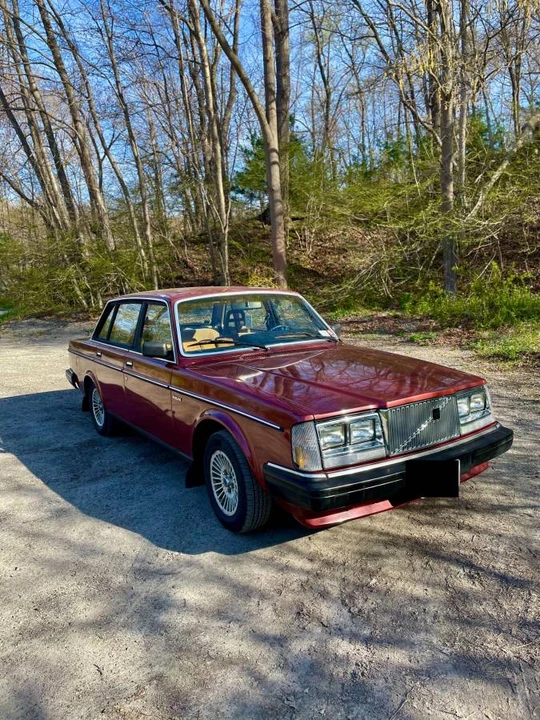 1983 Volvo 244 - Image 3 of 24