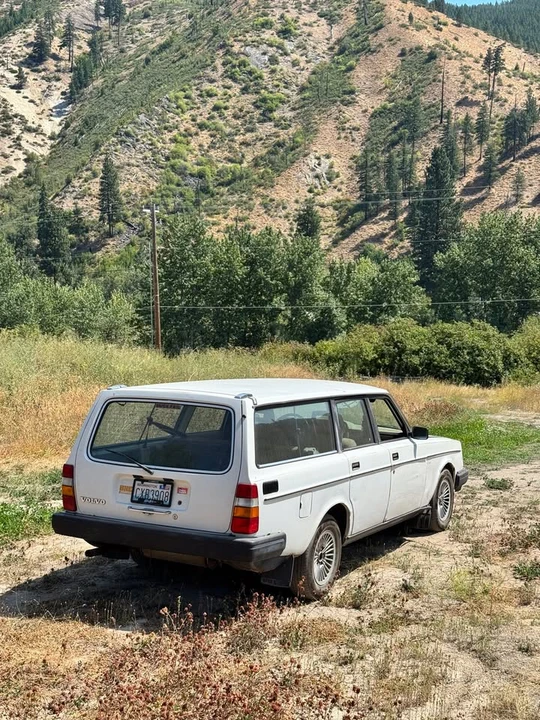 1983 Volvo 244 - Image 4 of 14