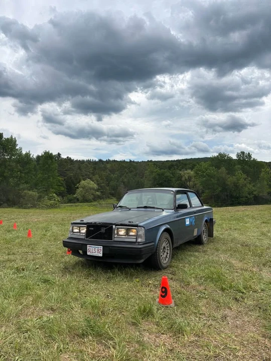 1983 Volvo 244 - Image 5 of 14