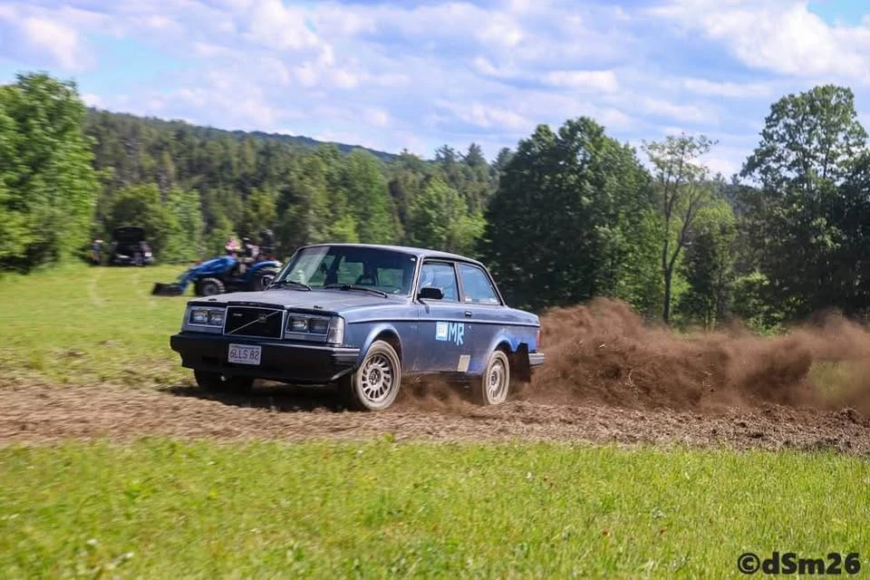 1983 Volvo 244 - Image 11 of 14