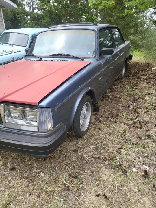 1983 Volvo 244 - Image 7 of 8