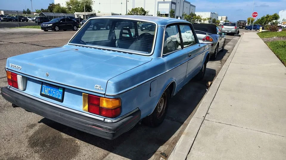 1983 Volvo 244 - Image 2 of 3