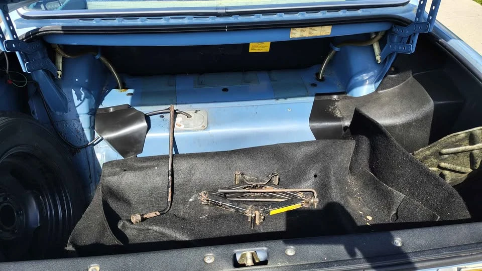 1983 Volvo 244 - Image 3 of 3