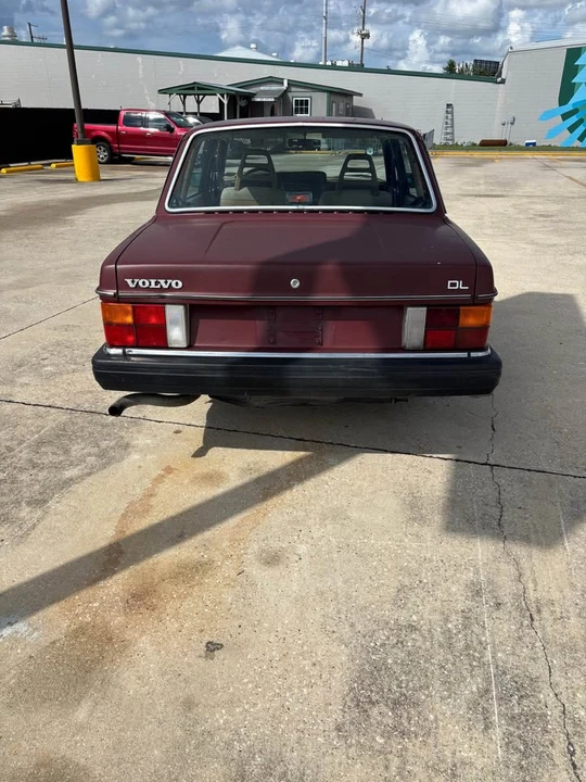 1983 Volvo 244 - Image 4 of 8